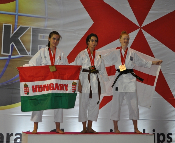 Szántai Luca - kata Európa-bajnoki ezüstérmes és kumite Európa-bajnoki bronzérmes